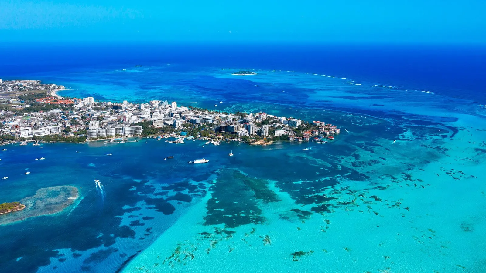 Costa y mar Caribe de San Andrés