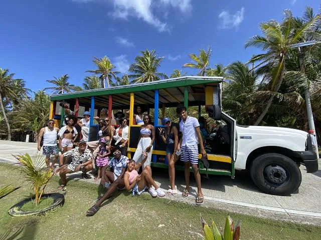 Vuelta a la Isla Terrestre · fotografía 2 de 2